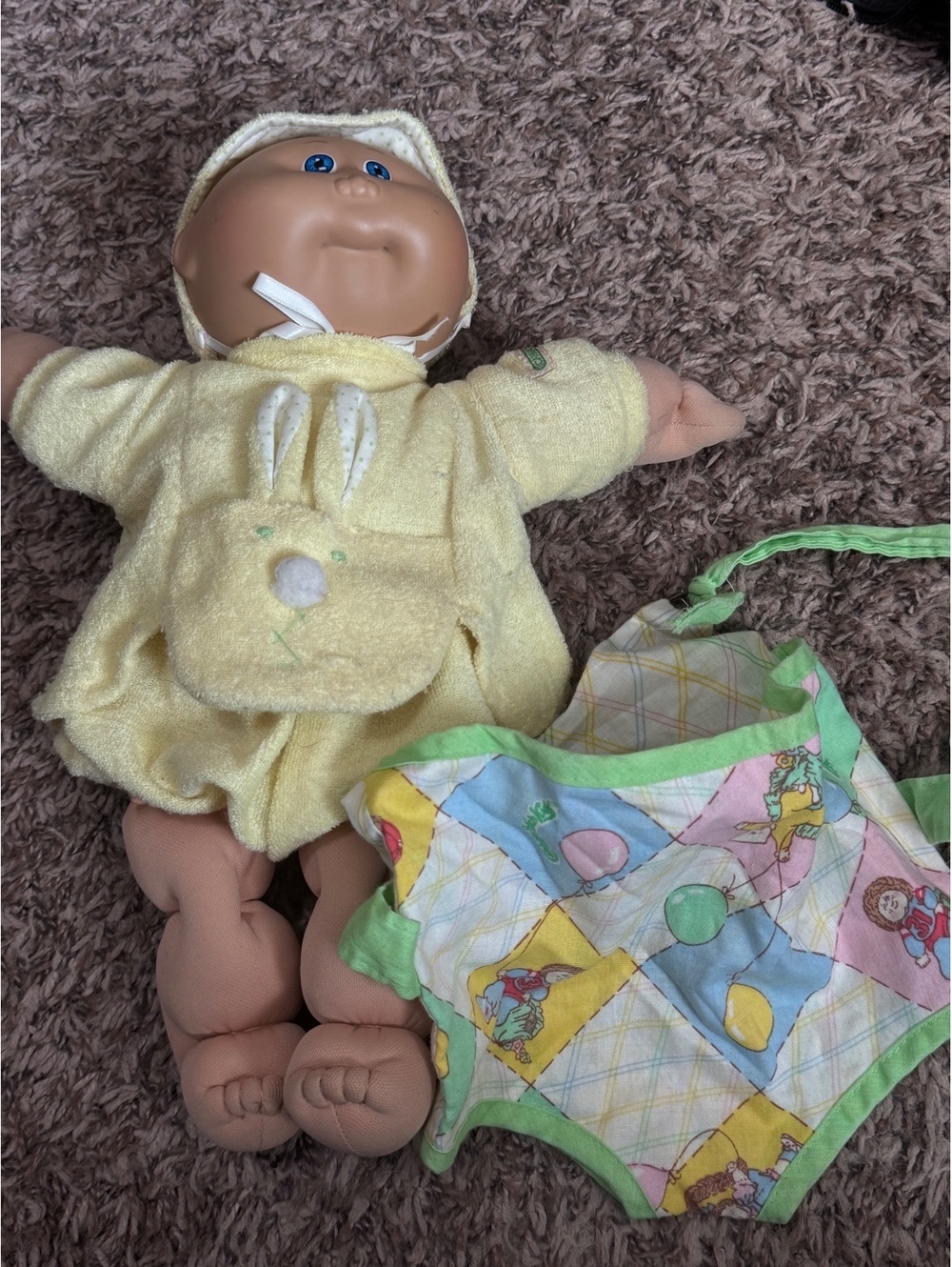 Vintage Coleco Cabbage Patch Kids Doll Bunny Outfit Blanket Blue Eyes 1980s